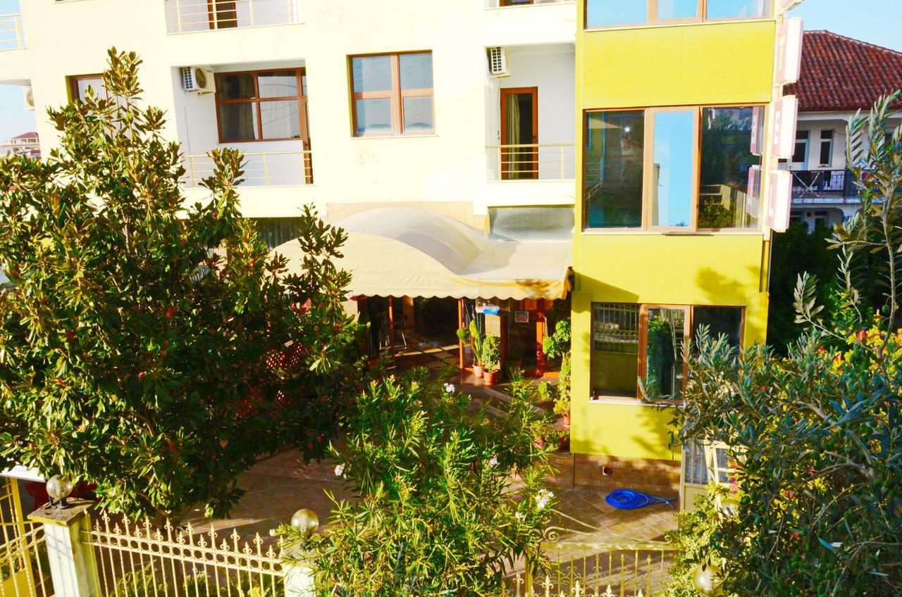 Hotel Gjeli Фиер Екстериор снимка