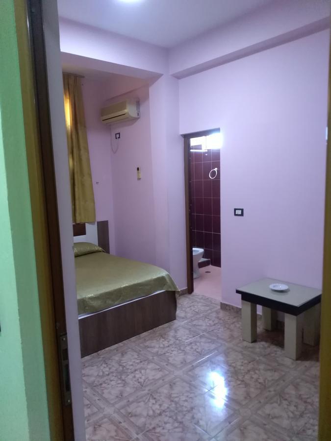Hotel Gjeli Фиер Екстериор снимка