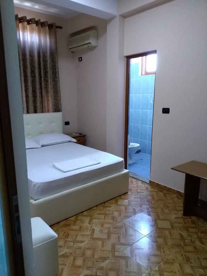 Hotel Gjeli Фиер Екстериор снимка