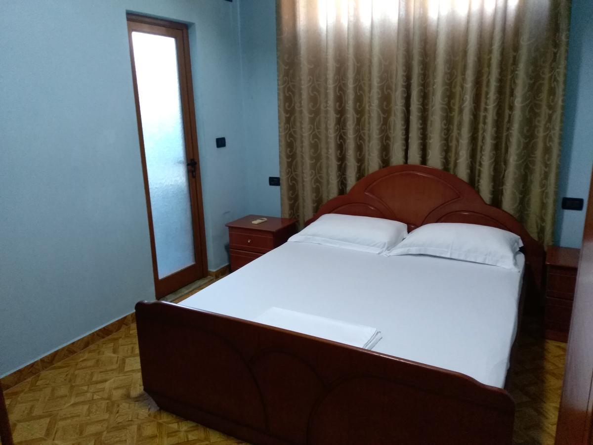 Hotel Gjeli Фиер Екстериор снимка